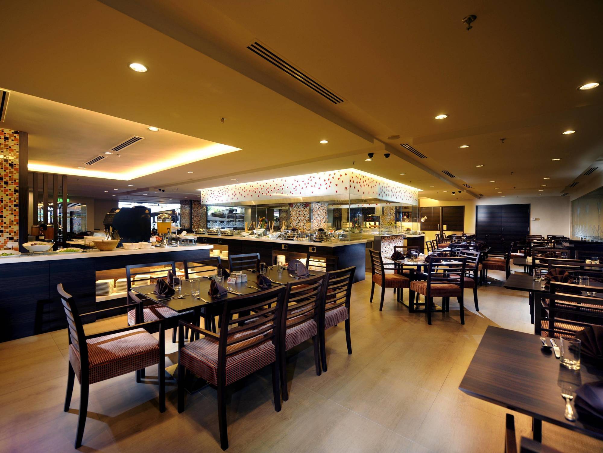 玛格丽特大酒店 古晋 外观 照片